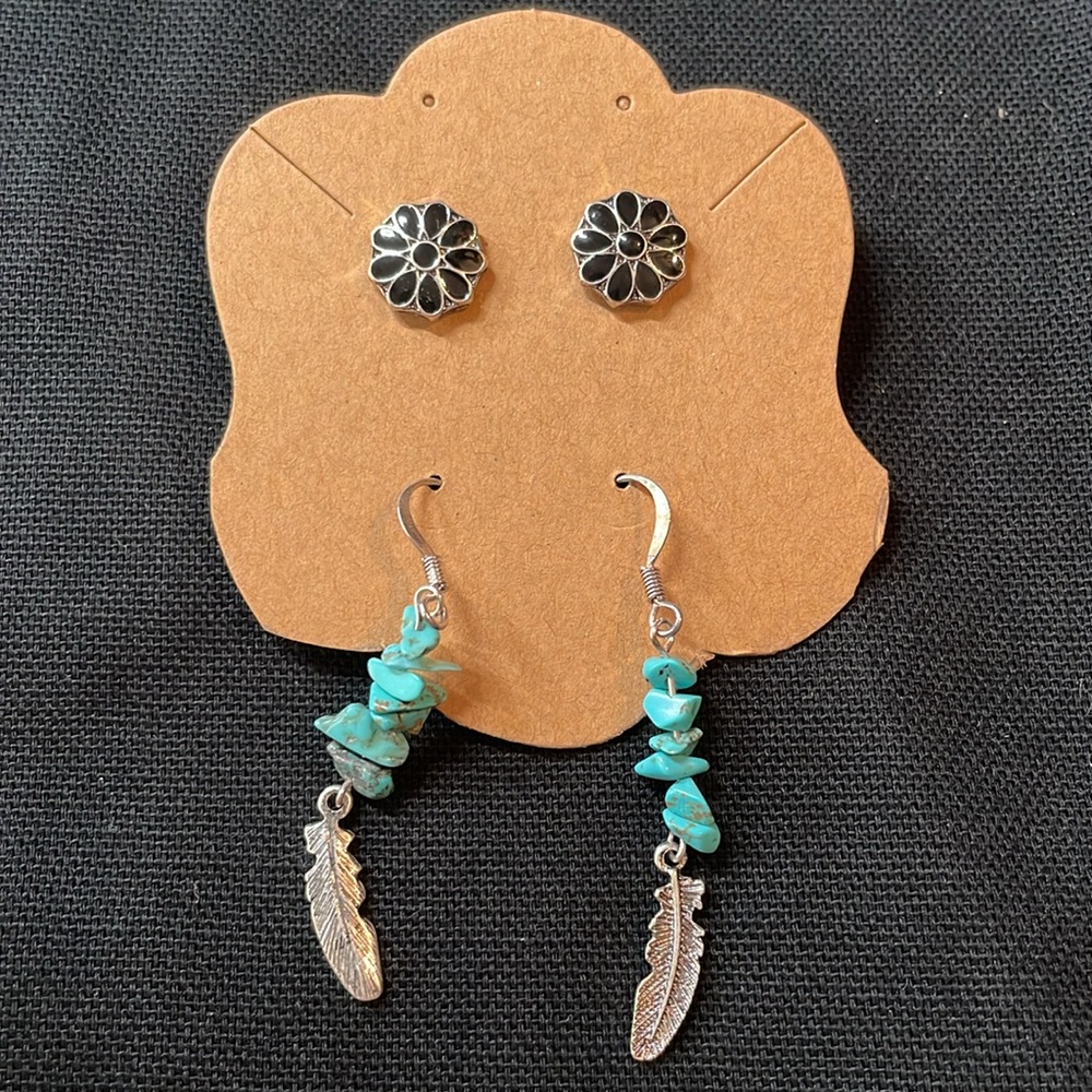 Turquoise Chip & Feather Charm Earrings & Black Enamel Silver Flower Studs